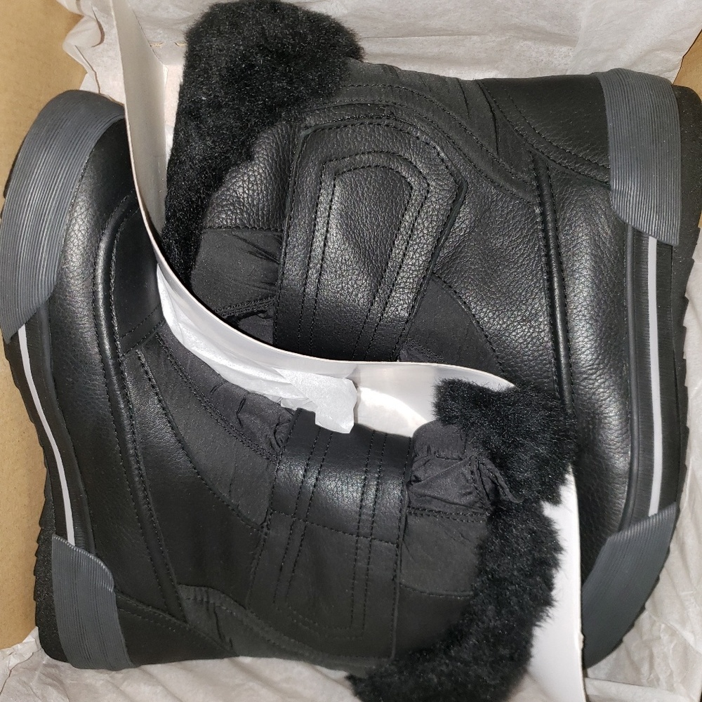 BRAND NEW CLARK'S BOOTS